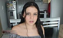 Latina de bunda grande tem sua buceta e cu fodidos em vídeo caseiro